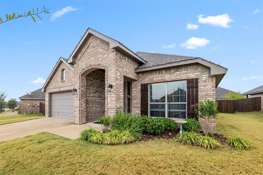 231 Old Settlers Trail, Waxahachie, TX 75167 - Image #2