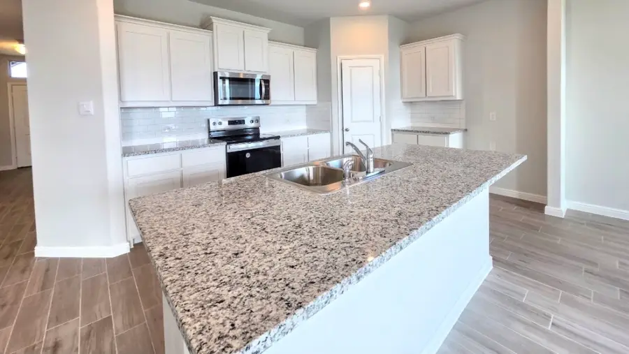 649 Harvey Street, Grandview, TX 76050 - Image #2