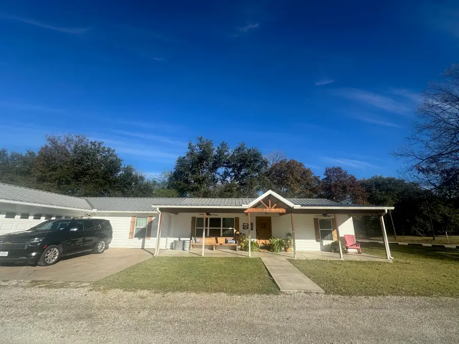 101 Twin Creek Road, Comanche, TX 76442 - Image #3