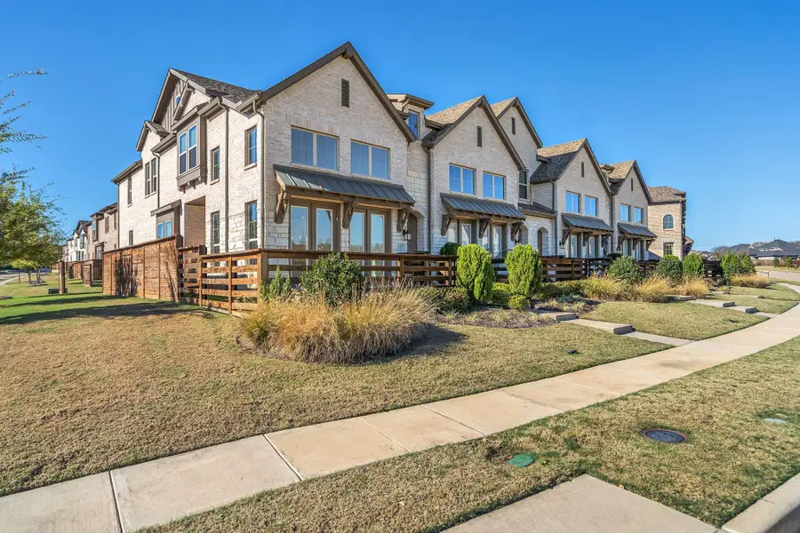 448 Somerville Drive, McKinney, TX 75071 - Image #2