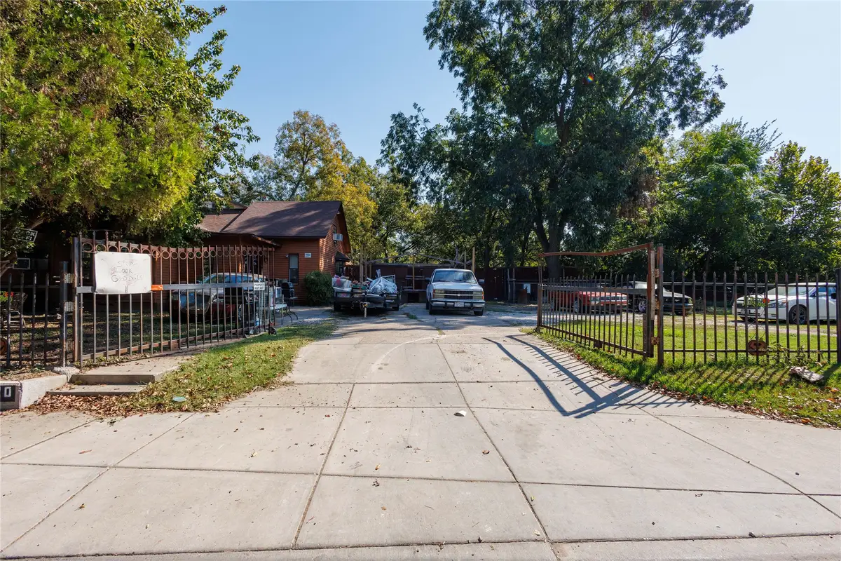 3020 Fordham Road, Dallas, TX 75216 - Image #1