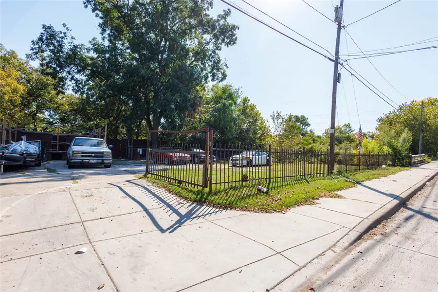 3020 Fordham Road, Dallas, TX 75216 - Image #2