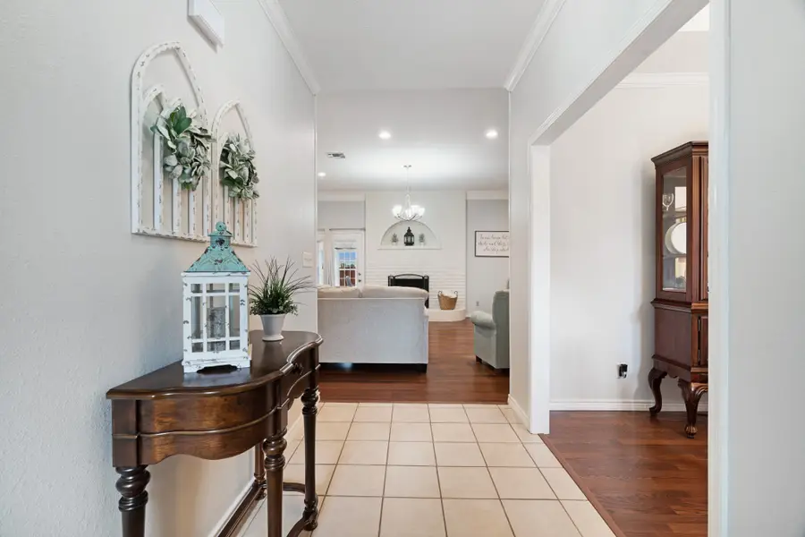 3035 Briarwood Drive, Paris, TX 75460 - Image #2