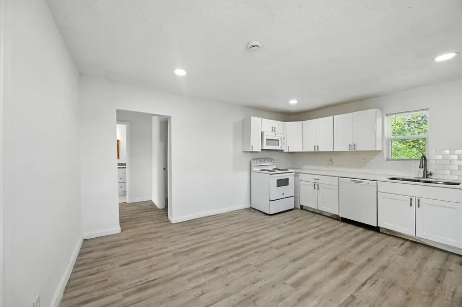 320 T A Carroll Ave, Corsicana, TX 75110 - Image #3