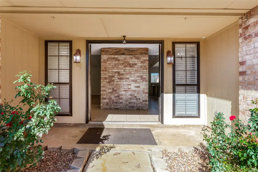 7007 Forestview Drive, Arlington, TX 76016 - Image #3