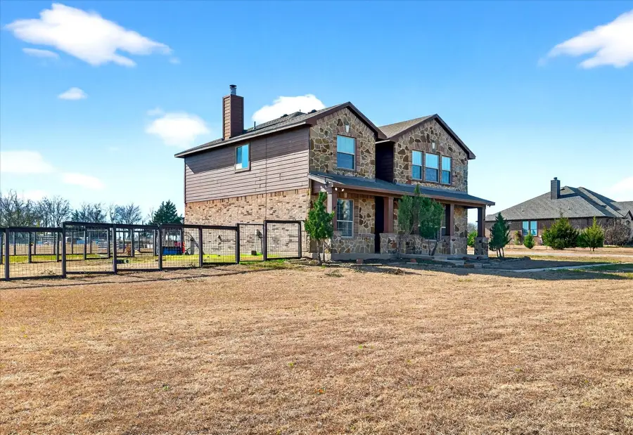 7675 Michael Road, Sanger, TX 76266 - Image #3