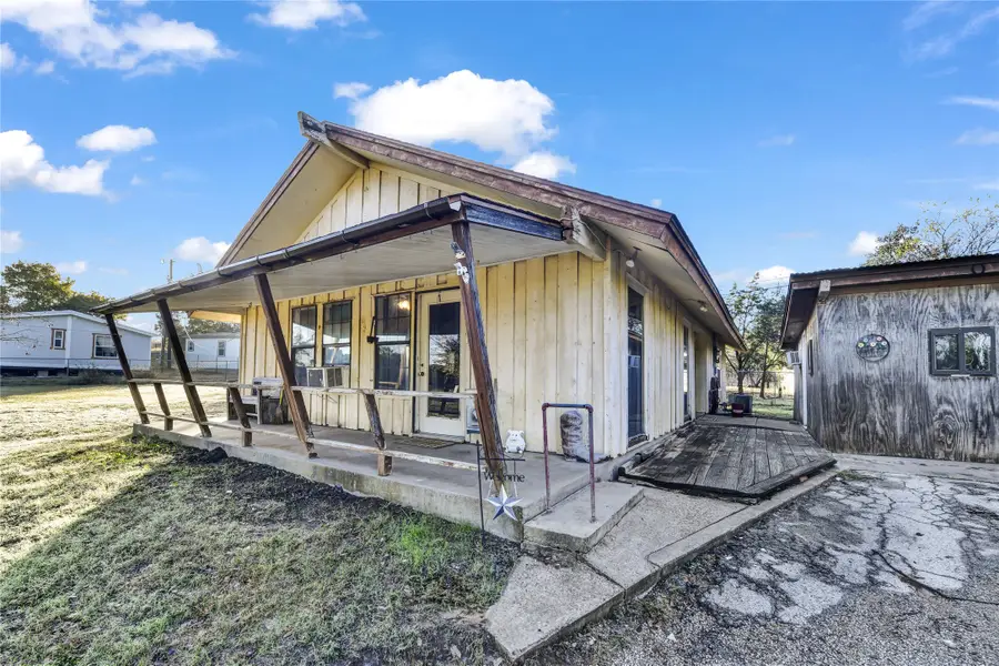 209 Lakeview Trail, Weatherford, TX 76087 - Image #3