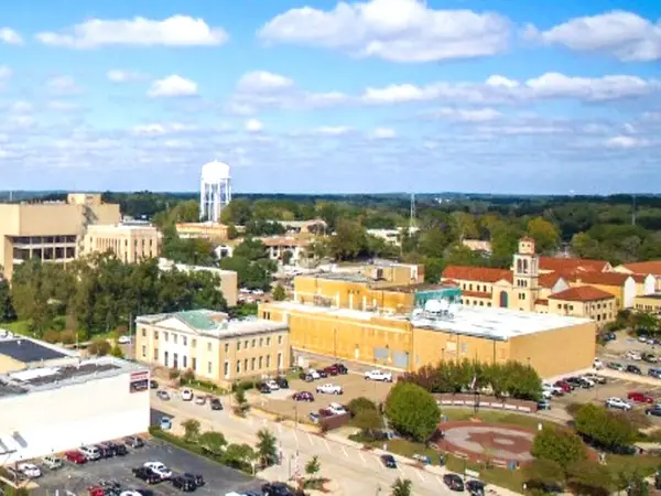 1121 Maple Street, Longview, TX 75602