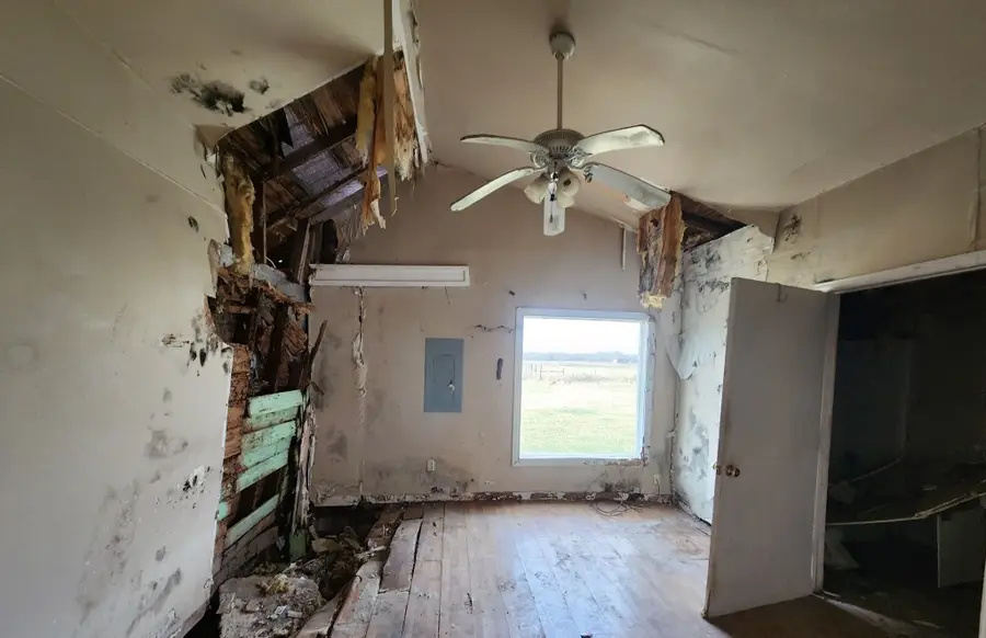 7662 NW County Road 1300, Barry, TX 75102 - Image #3