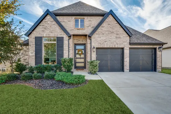 317 Foxthorne Way, Little Elm, TX 75068