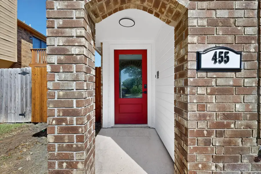 455 Chestnut Lane, Desoto, TX 75115 - Image #2