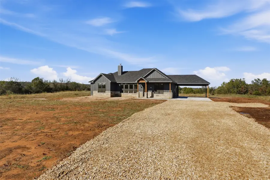 1865 Dobbs Valley Road, Mineral Wells, TX 76067 - Image #2