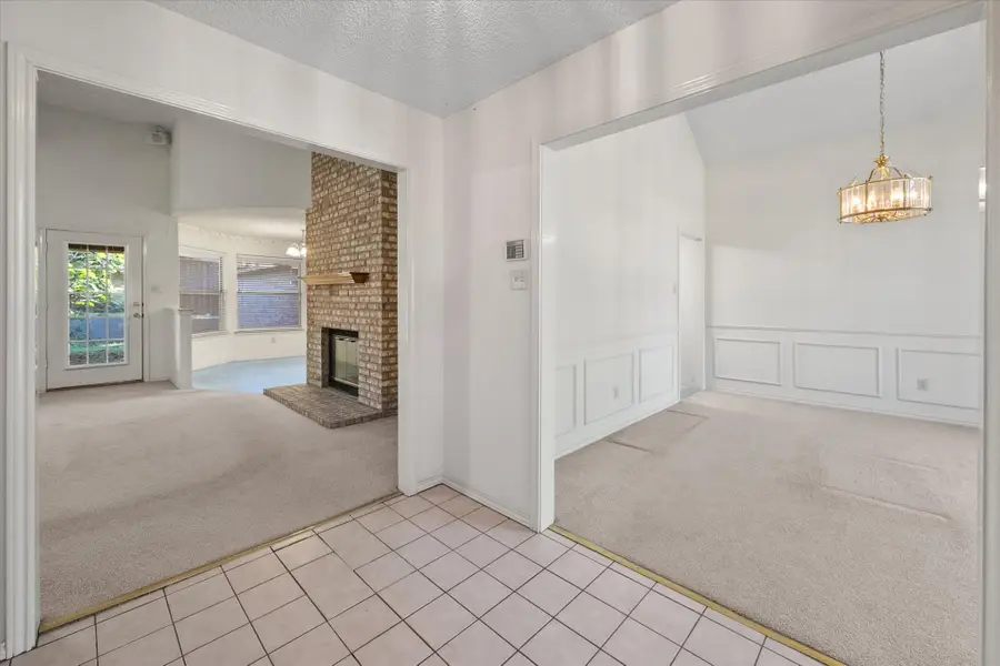 825 Newport Road, Fort Worth, TX 76120 - Image #3