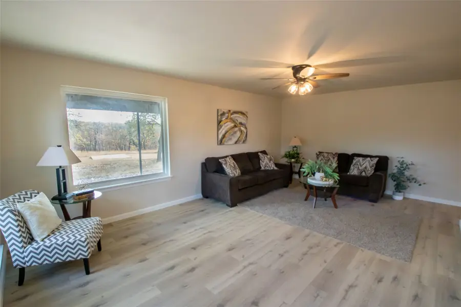 371 Nocona Drive, Nocona, TX 76255 - Image #3