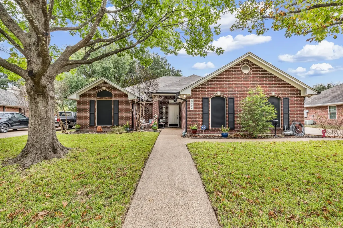 822 Crested Butte Drive, Hewitt, TX 76643 - Image #1