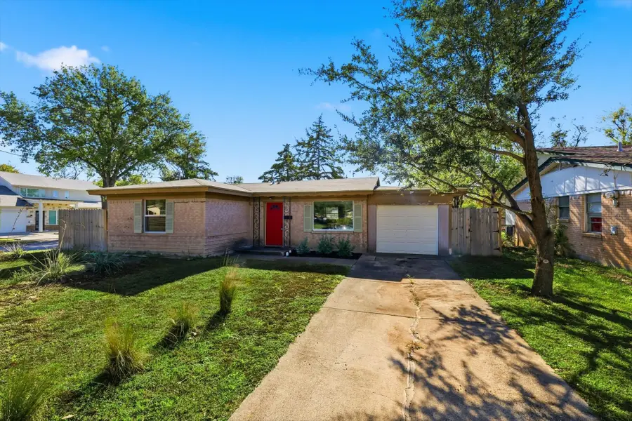 2776 Richland Avenue, Farmers Branch, TX 75234 - Image #2