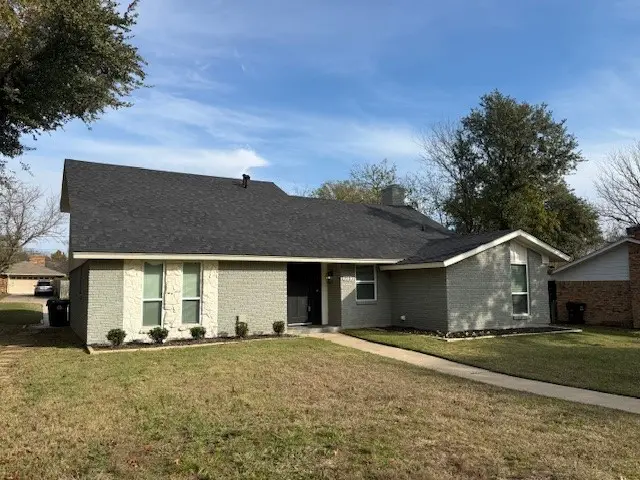 2223 Foxcroft Circle, Denton, TX 76209 - Image #1