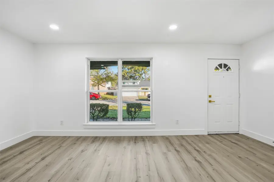 3848 Oak Haven Drive, Forest Hill, TX 76119 - Image #2