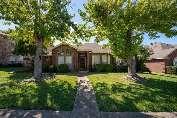 4835 Berridge Lane, Dallas, TX 75227