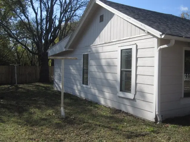 1200 S Wine Street, Gainesville, TX 76240 - Image #2