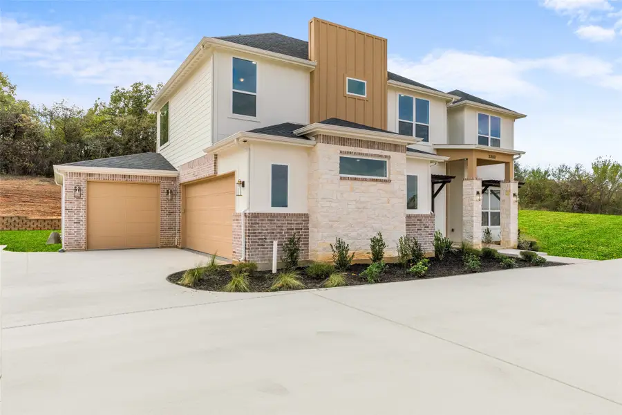 3300 Olympia Fields Drive, Burleson, TX 76028 - Image #2