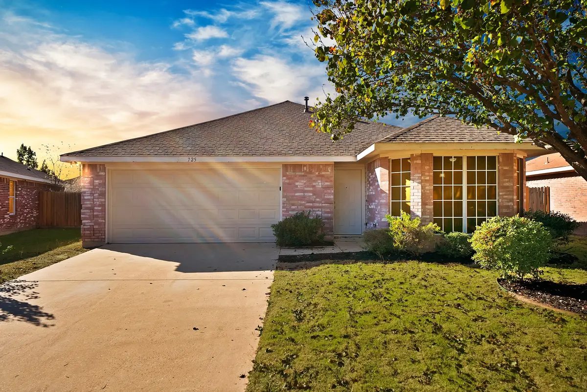 725 Azalea Lane, Cedar Hill, TX 75104 - Image #1
