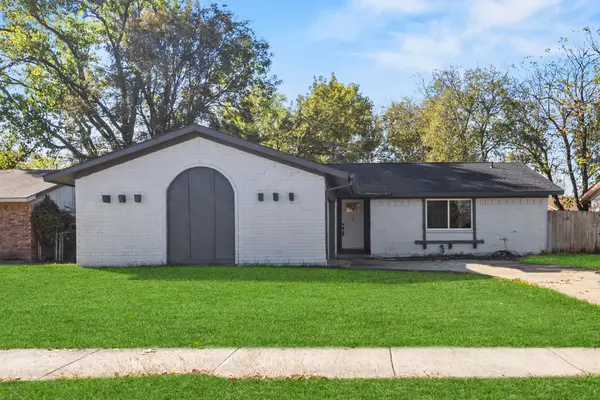 124 Bowling Green Circle, Lewisville, TX 75067