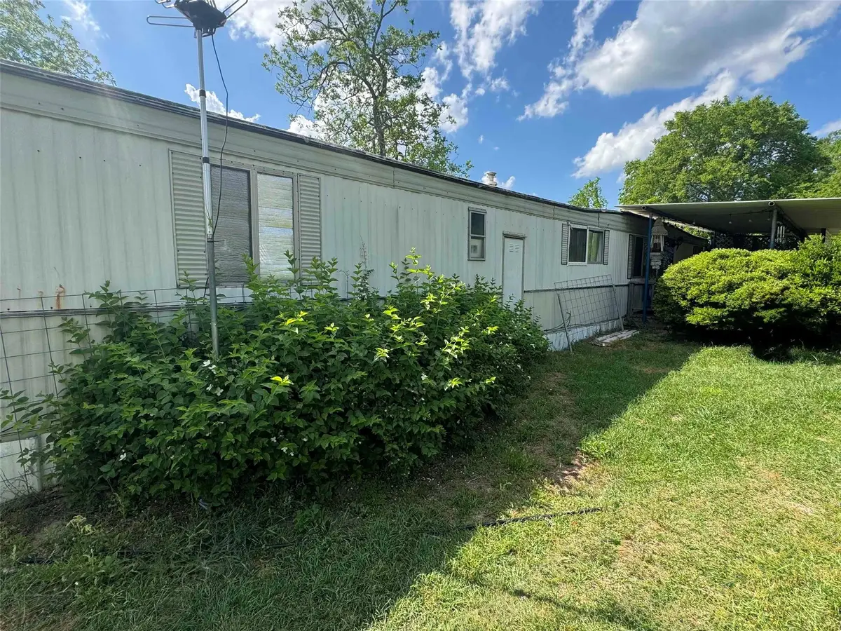 1103 Long Street, Gladewater, TX 75647 - Image #1