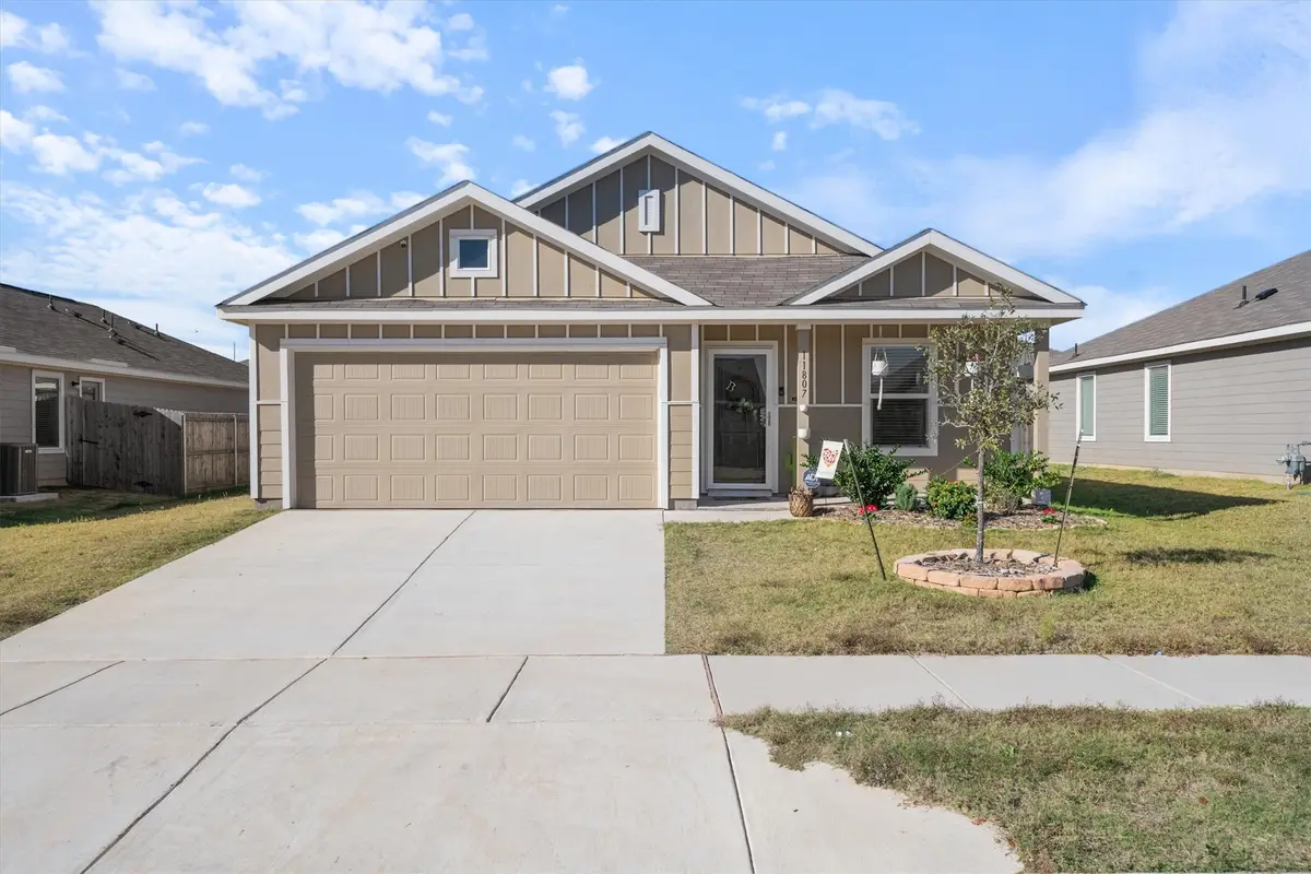 11807 Marcellus Way, Justin, TX 76247 - Image #1