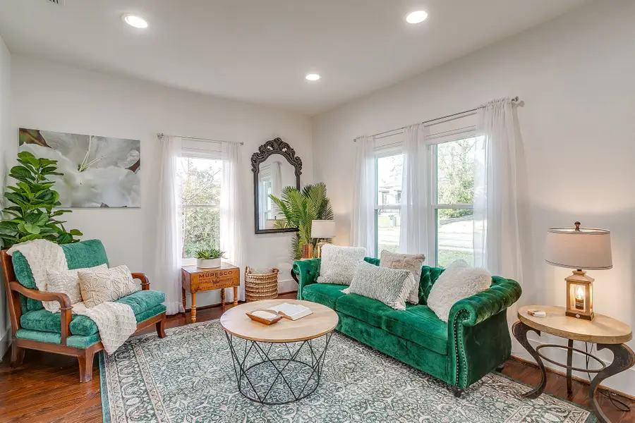 116 E Akard Street, Weatherford, TX 76086 - Image #3