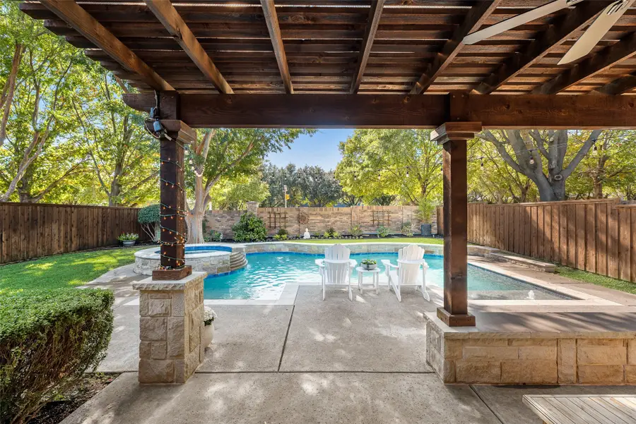 3909 Sharondale Drive, Flower Mound, TX 75022 - Image #3