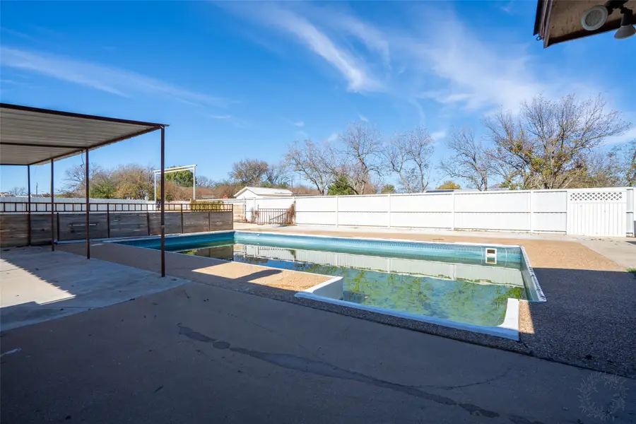 601 Henry St Street, Dublin, TX 76446 - Image #3