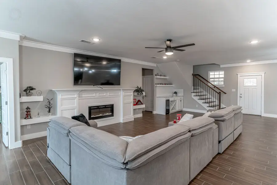 2129 Christine Drive, Granbury, TX 76048 - Image #2