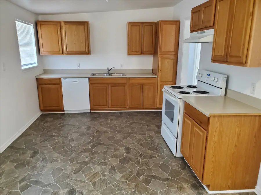 14071 Fm 121, Van Alstyne, TX 75495 - Image #3