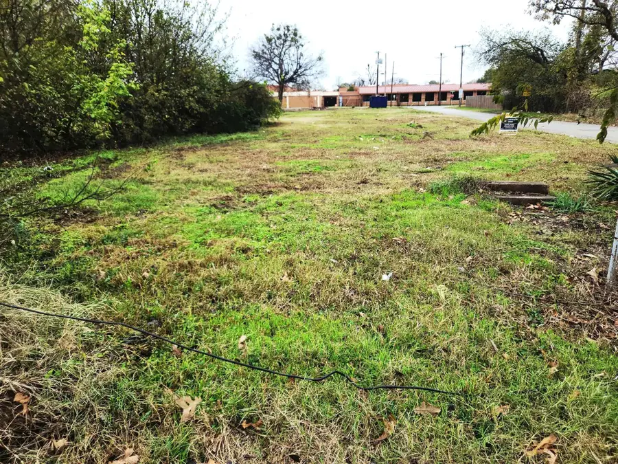 201 W Myers Street, Terrell, TX 75160 - Image #2