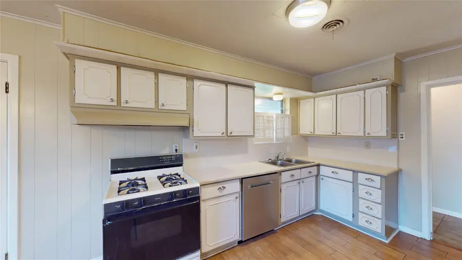 4936 Cockrell Avenue, Fort Worth, TX 76133 - Image #3