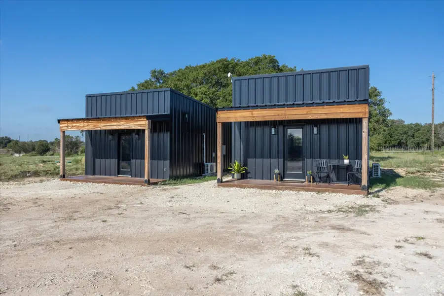 1990 W Mccaleb Lane, Hamilton, TX 76531 - Image #2