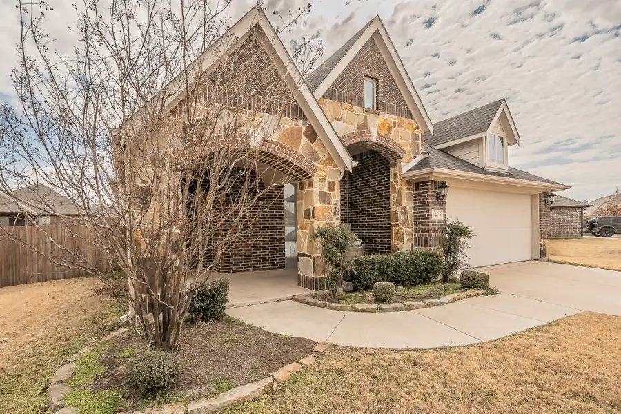 1425 Steve Drive, Crowley, TX 76036 - Image #3
