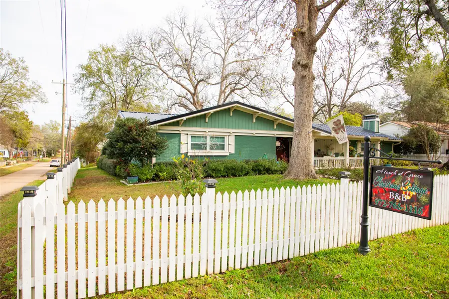 302 S Friou Street, Jefferson, TX 75657 - Image #3