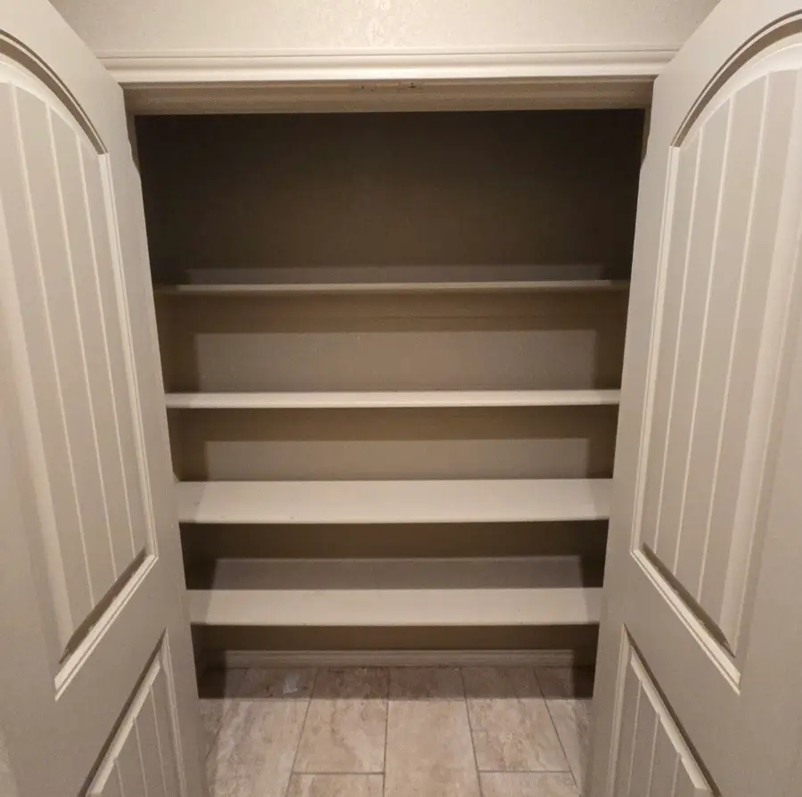 2923 E Pepperidge Drive, Lancaster, TX 75134 - Image #3