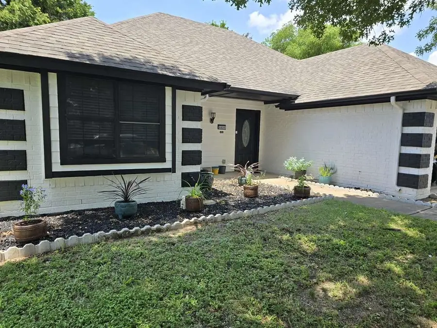 1631 Stratford Lane, Duncanville, TX 75137 - Image #2