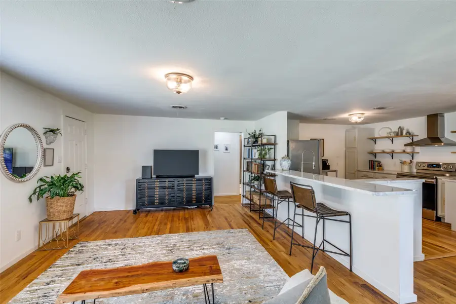 5415 Dartmouth Avenue, River Oaks, TX 76114 - Image #3