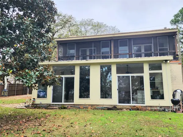 546 Jay Street, Shady Shores, TX 76208