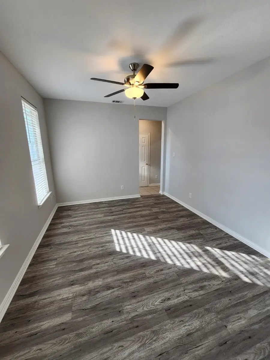 10013 Lakeview Drive, Providence Village, TX 76227 - Image #2