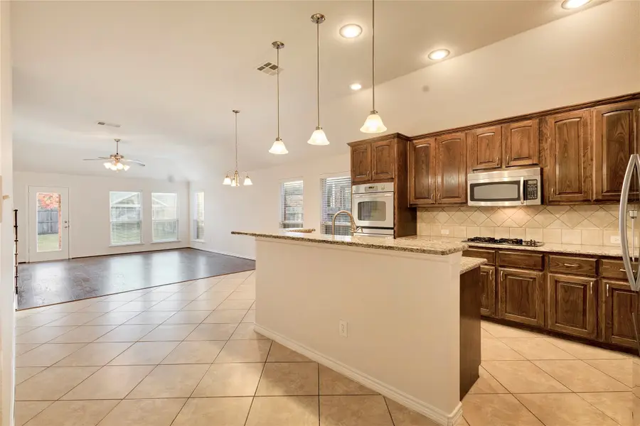 10417 Flat Creek Trail, McKinney, TX 75072 - Image #2