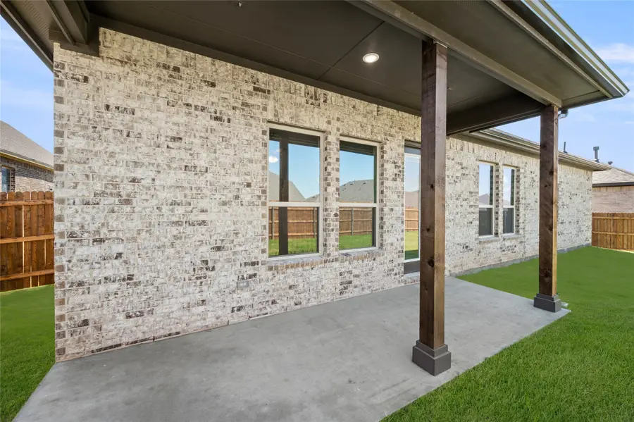 413 Daybreak Drive, Waxahachie, TX 75167 - Image #2