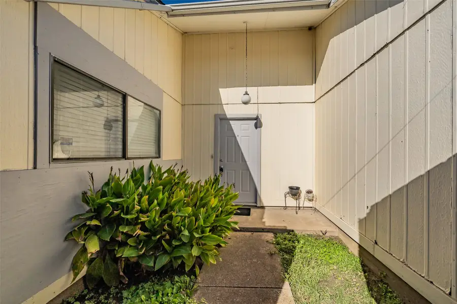 2325 Busch Drive, Arlington, TX 76014 - Image #2