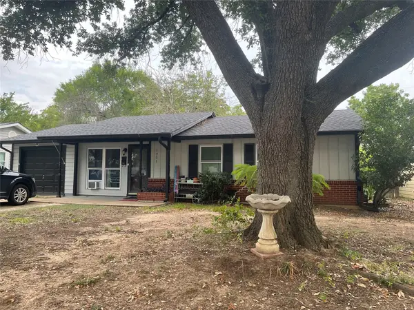 1931 Dennis Street, Irving, TX 75062