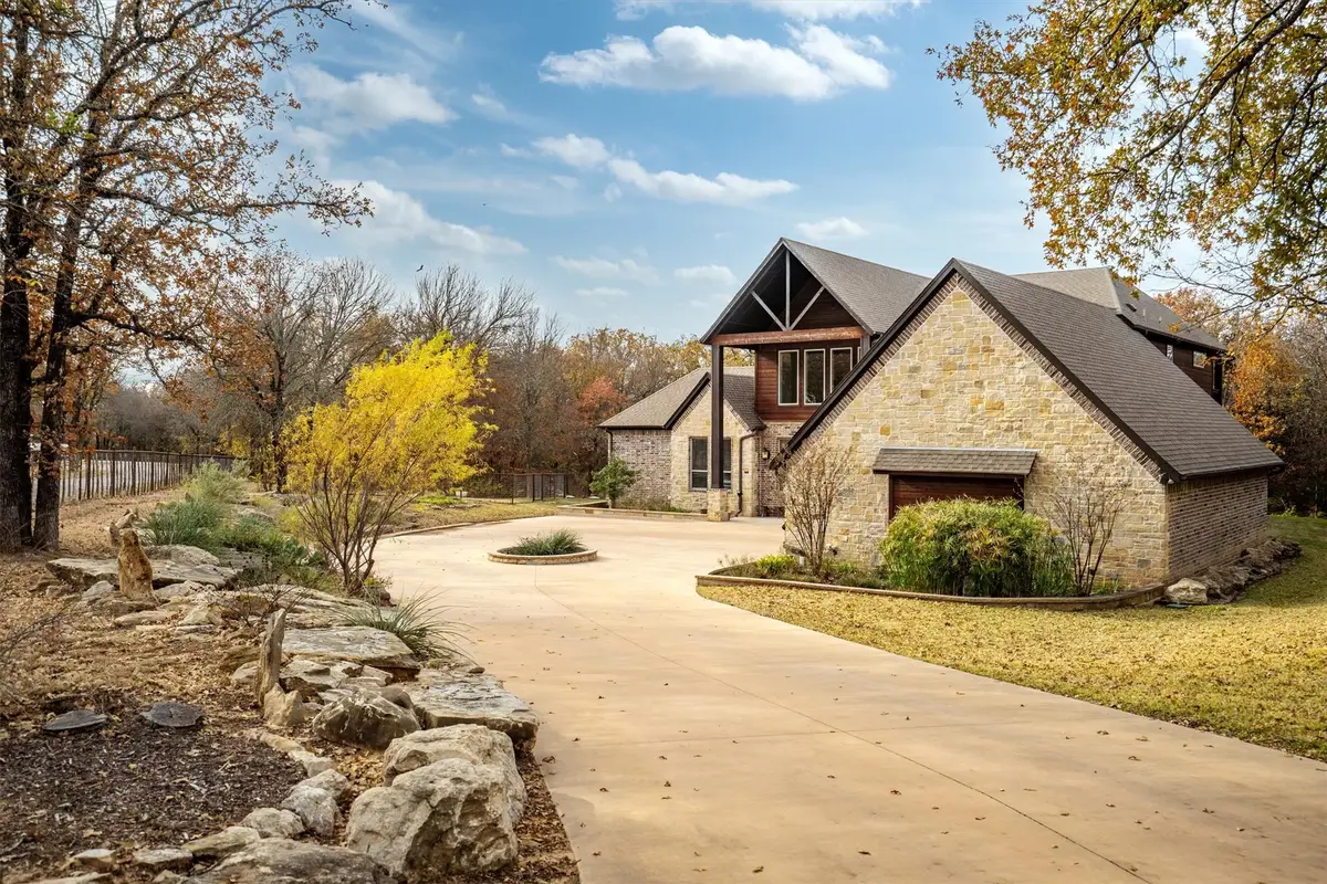 812 S Duncan Creek Court, Weatherford, TX 76087 - Image #1
