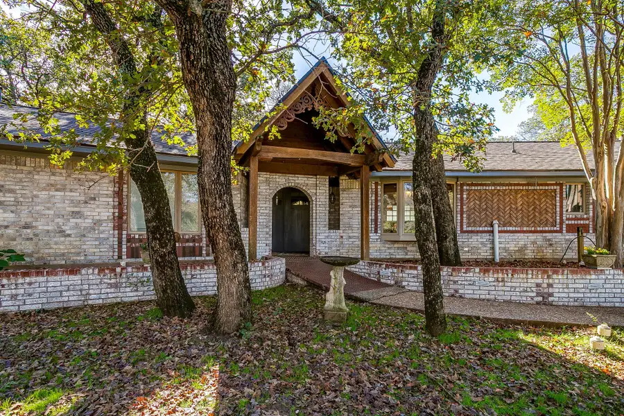 1345 Broad Valley Court, Burleson, TX 76028 - Image #2